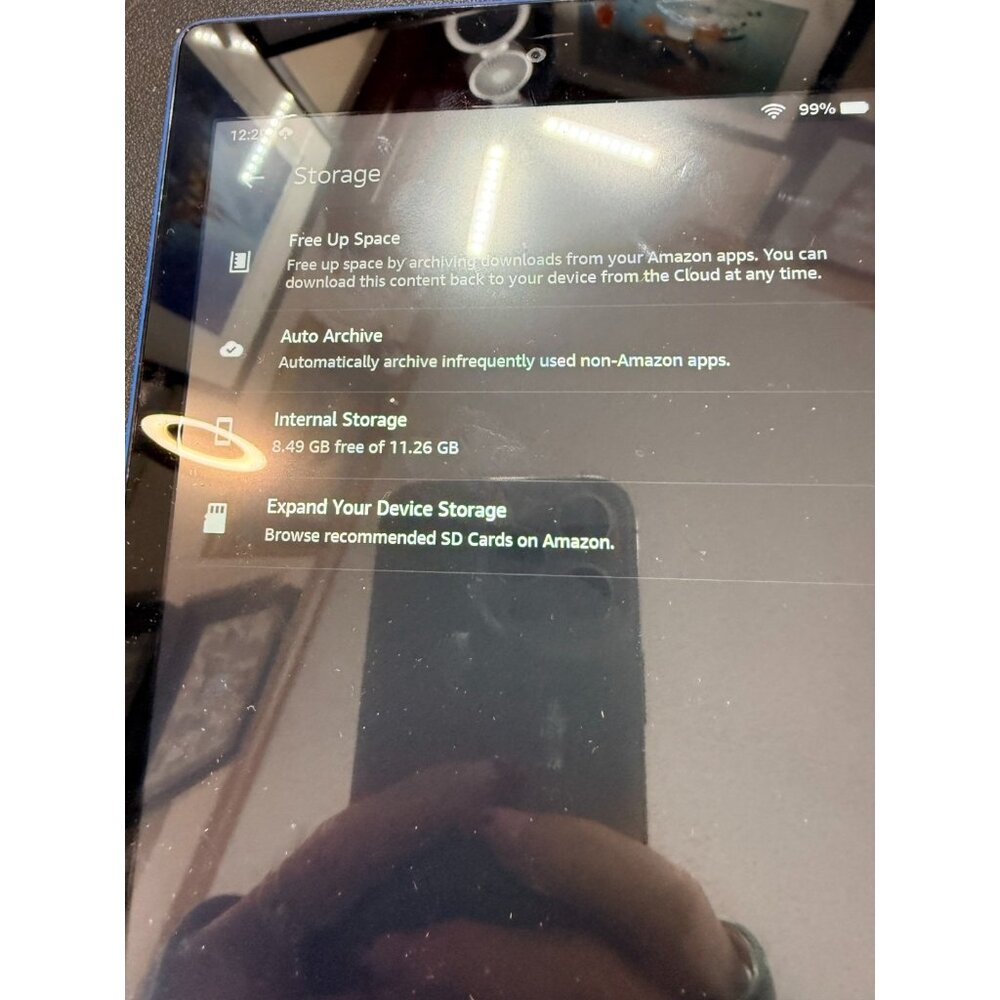 Amazon Fire HD 8 (8th Generation) 16 GB, Wi-Fi,Marine Blue w/ show mode dock - Picture 3 of 5